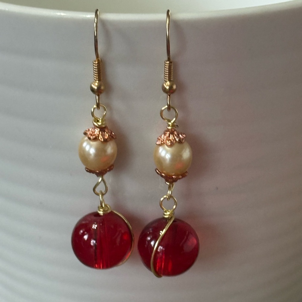 🌸 4 for $10 NEW and Handmade Red and Gold Dangle Earrings